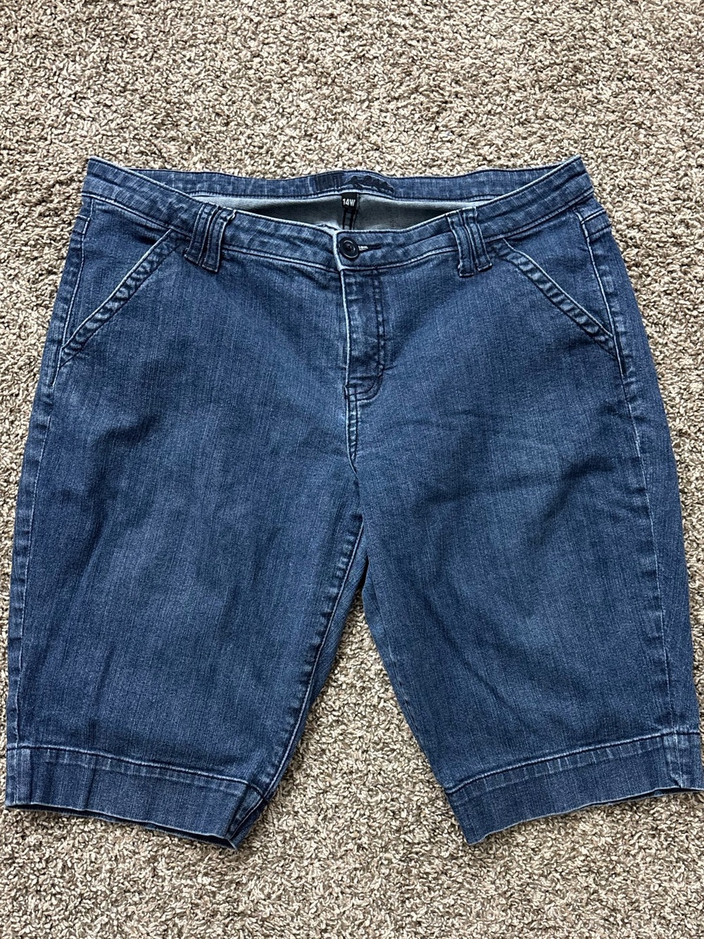 Kut from the Kloth Mid-Length Denim Bermuda Shorts in Dark Blue Woman 14W Y2k
